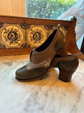 NEW Anthropologie Morenatom Women’s Olive Green Mixed-Material Heeled Oxfords